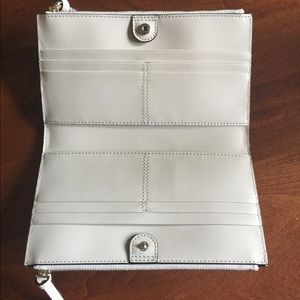kate spade Bags - 💕kate spade Mulberry St Sftporcln Malea Wallet 💕 kate spade Bags - 💕kate spade Mulberry St Sftporcln Malea Wallet 💕